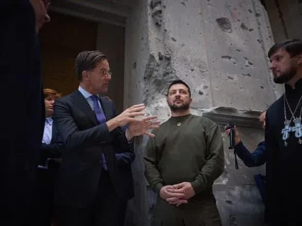 Зеленский и Рютте в Одессе осмотрели пострадавший от российских обстрелов Спасо-Преображенский собор