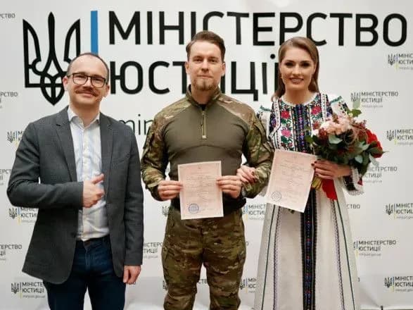 Речник СБУ Артем Дехтяренко одружився