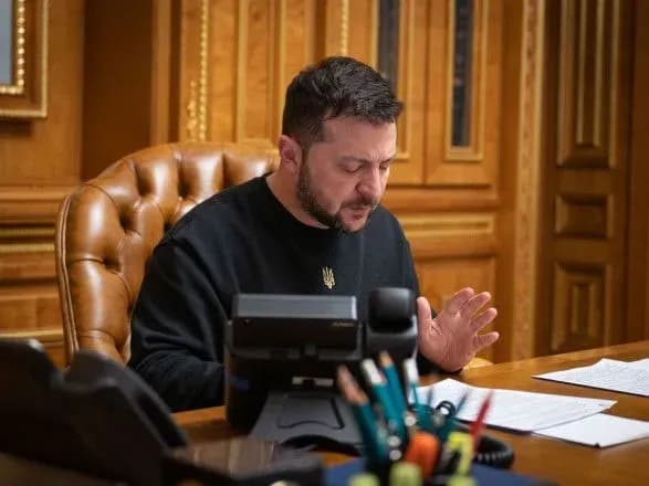 Зеленський обговорив з президентом Фінляндії ситуацію на полі бою в Україні