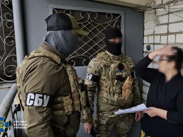 В Херсоне предательница корректировала вражеские атаки: СБУ сообщила ей о подозрении