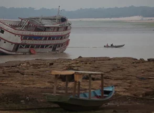У бразильській річці Амазонки Негро зареєстрували найнижчий рівень води з 1902 року