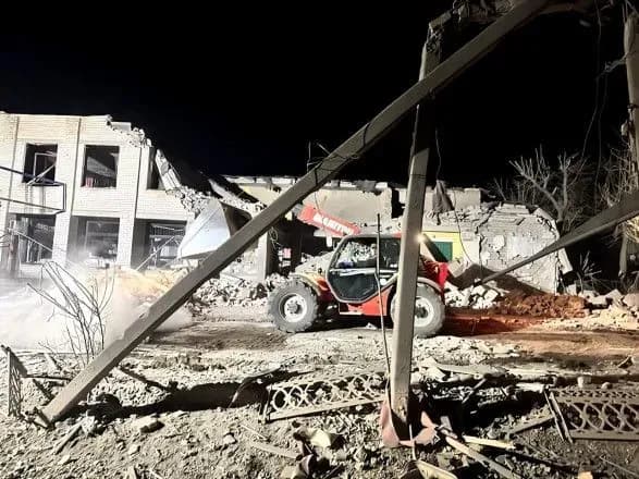 Николаевская область: россияне нанесли удар по заведению питания, два человека погибли, и еще один травмирован — ГСЧС