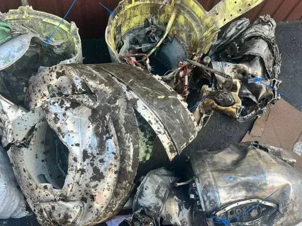 Єрмак показав уламки російських ракет, що досліджує КНДІСЕ: експерти продовжують виявляти іноземні компоненти