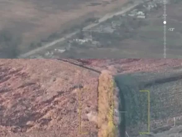 "Важлива зброя цієї війни": Зеленський показав роботу дронів на фронті