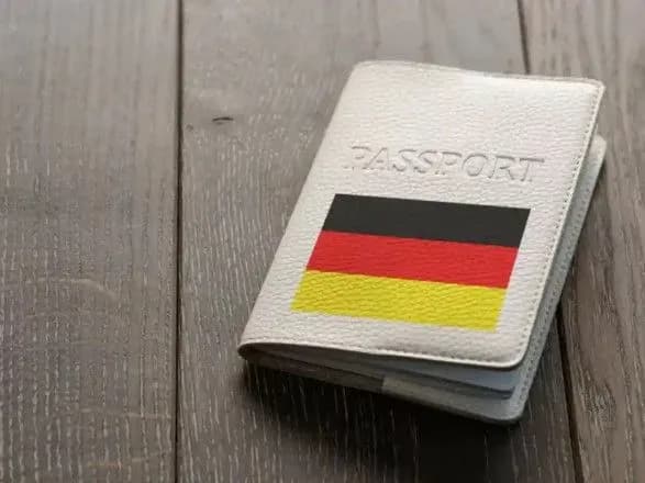 Гражданство Германии не будут выдавать антисемитам — глава МВД ФРГ