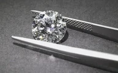 Країни G7 до кінця жовтня введуть ембарго на російські алмази: це дозволить ЄС включити обмеження до пакета антиросійських санкцій