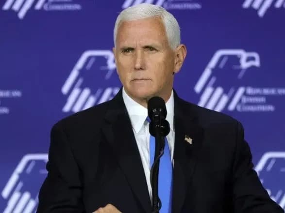 Один из кандидатов в президенты США снялся с гонки