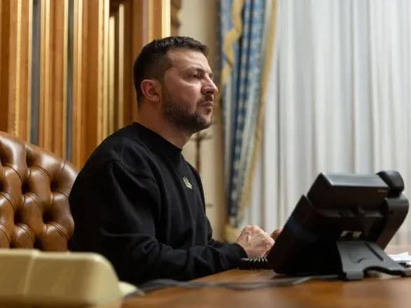 Зеленский обсудил с президентом Сьерра-Леоне Формулу Мира и инициативу Grain Fro Ukraine