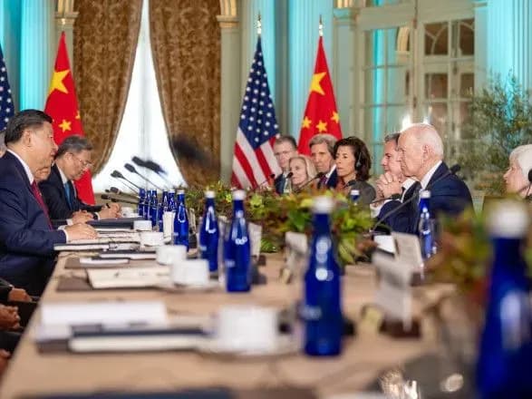 Байден заявив про "реальний прогрес" після зустріч із Сі