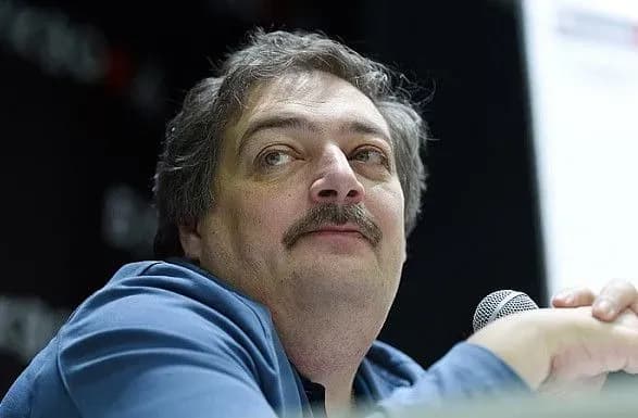 Пранкери від імені голови офісу Зеленського зателефонували росіянам Дмитру Бикову та Артуру Смольянінову