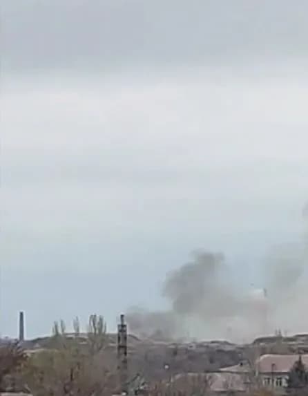 У Маріуполі було "гучно": після вибухів понад годину була пожежа - Андрющенко  