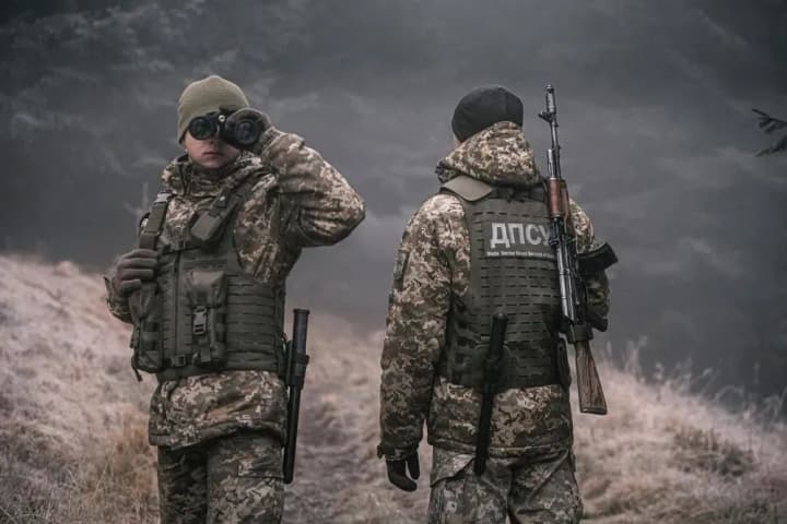 Fugitive and three smugglers detained in Zakarpattia region