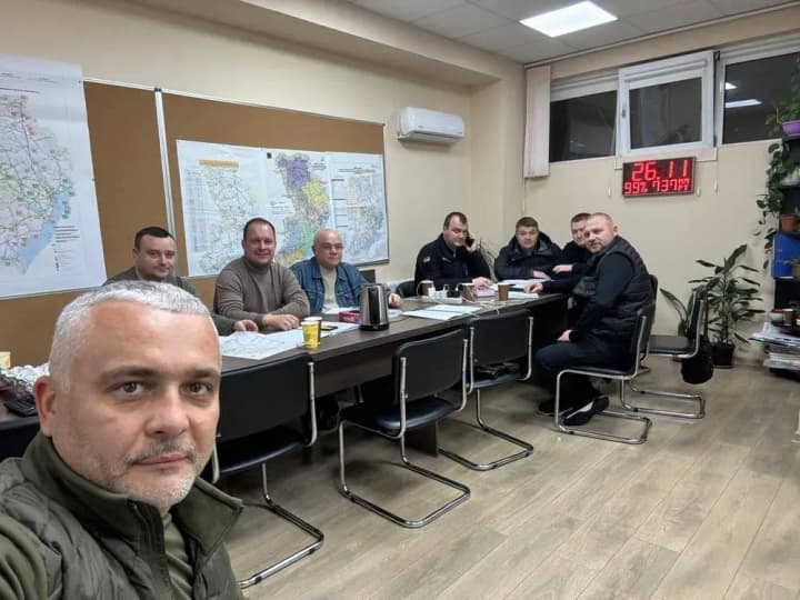 На півдні Одеської області снігопади призупинились. Олег Кіпер показав, як триває робота з усунення наслідків негоди