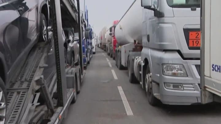 Блокада на границе с Польшей: польские забастовщики угрожают заблокировать "все" пункты пропуска 