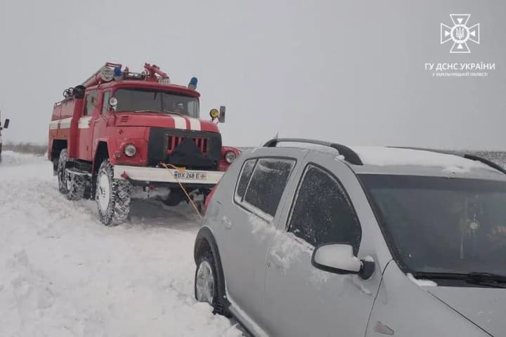 In Ukraine, light precipitation in the morning, main roads are passable, 66 settlements without power