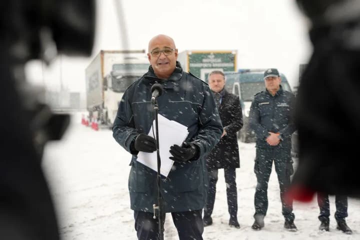 У Польщі посилюють контроль за вантажівками на під'їздах до пунктів пропуску з Україною