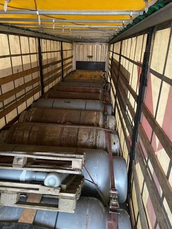 Під виглядом гуманітарної допомоги в Україну незаконно ввозили фреон