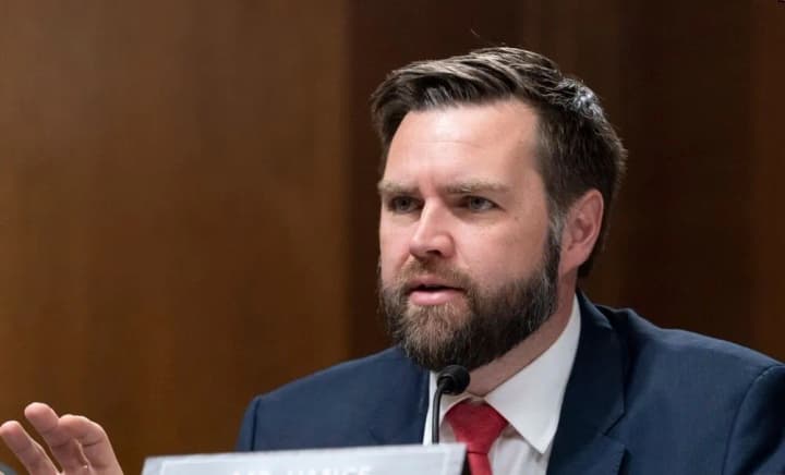 Republican senator suggests Ukraine 'cede territories to Russia'