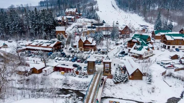 Carpathian region and Egypt: experts told which destinations Ukrainians choose for New Year holidays