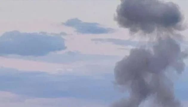 У Кропивницькому пролунали вибухи: в ОВА закликали містян зберігати спокій