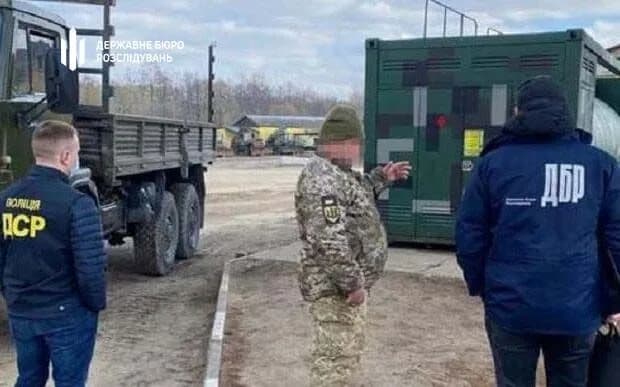 "Крали дизпаливо з військової частини": засуджено трьох військових, яких визнали винними у викраденні військового майна