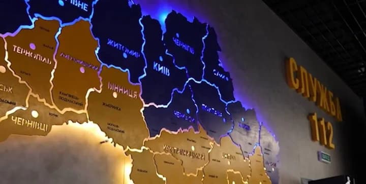 Служба экстренной помощи "112" в Украине приняла почти полмиллиона вызовов, в том числе более пяти тысяч на языке жестов - МВД