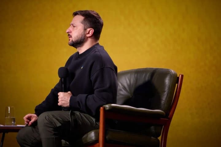 Зеленський провів низку важливих нарад: у центрі уваги - доступ журналістів на фронт