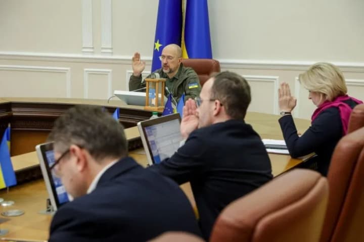 The government has made changes to involve educational environment officers in strengthening school security