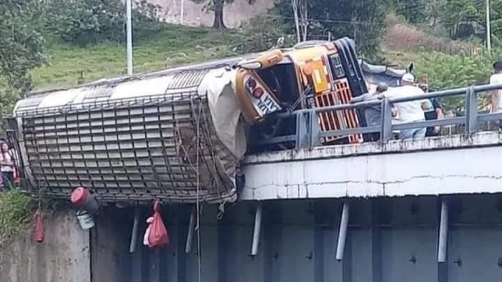 In Nicaragua, 19 people died in a bus accident