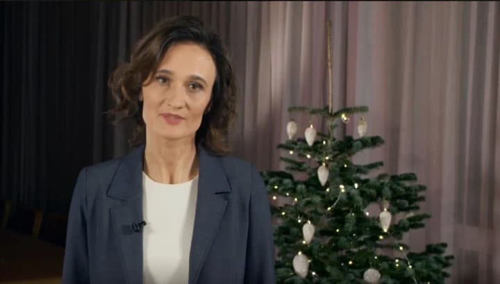 Speaker of the Lithuanian Seimas records Christmas greetings in Ukrainian