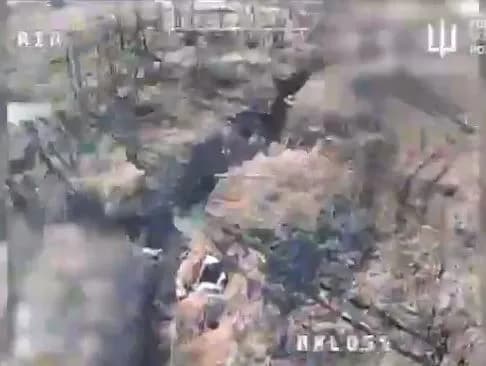 У ГУР показали, як "вогненні птахи" нищать загарбників під Бахмутом