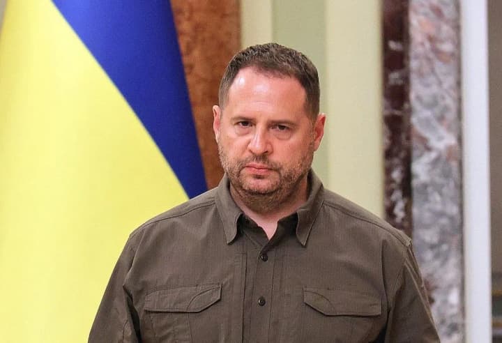 Керівник Офісу президента Андрій Єрмак, у січні проведе зустріч з головою МЗС Угорщини