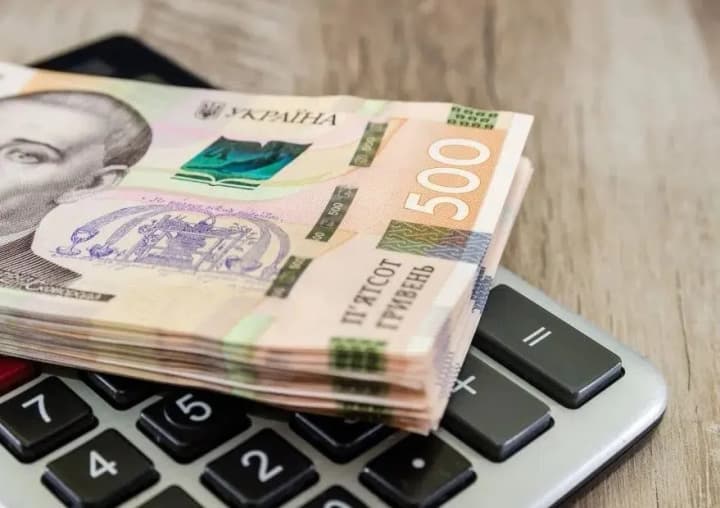 The Cabinet of Ministers has increased salaries for employees and civil servants working during shelling in the territory of active hostilities