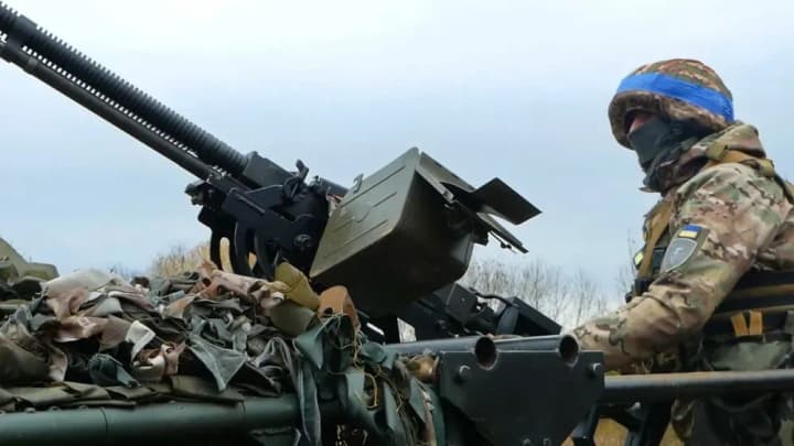 На Миколаївщині прикордонники спрямували «Шахед» окупантів у воду, попередньо змінивши його траєкторію  