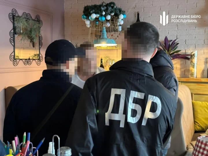 Одному з постачальників Міноборони, якого затримали на хабарі у пів мільйона доларів, обрали запобіжний захід 