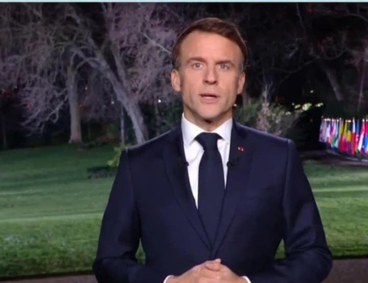 Emmanuel Macron promises a "year of determination" marked by the 2024 Olympics