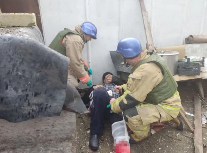 росіяни вранці обстріляли Нікополь: двоє людей поранені