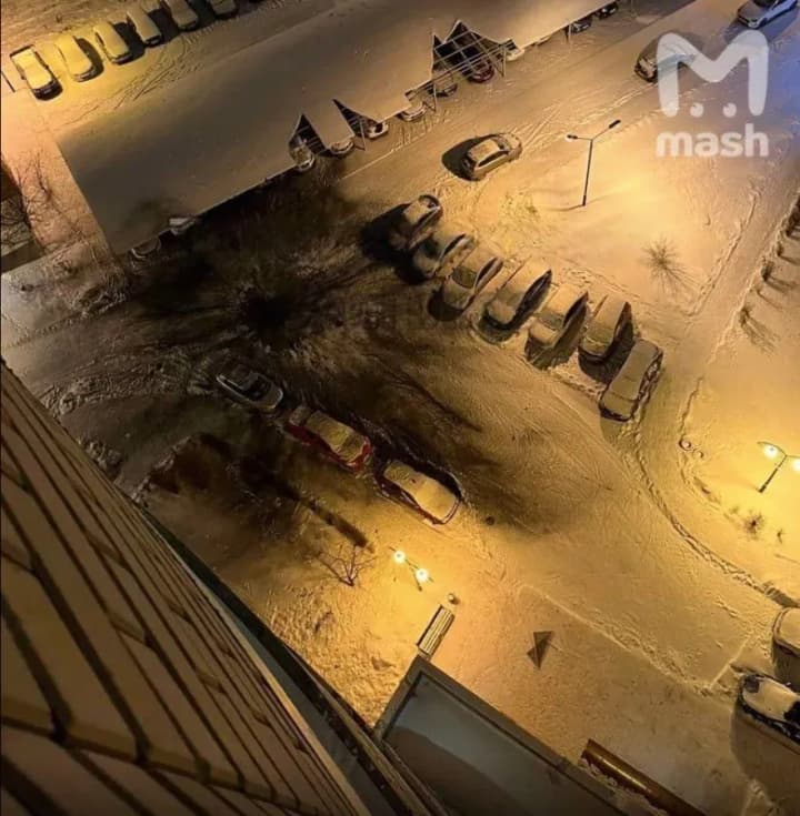 В Егороде взрывы, есть попадания и повреждения - СМИ