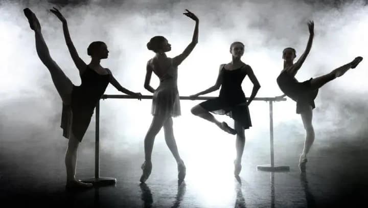 9 січня: Міжнародний день хореографа, День гри в Бога