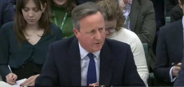 Ми хочемо дуже чітко продемонструвати путіну, що ми готові підтримувати Україну протягом 2024, 2025, 2026 років – Кемерон