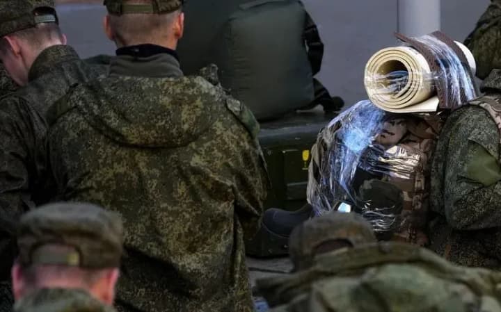 Трудовые мигранты, которых заманивают в вс рф, получают минимальную военную подготовку, поэтому уязвимы в штурмах - Тарнавский