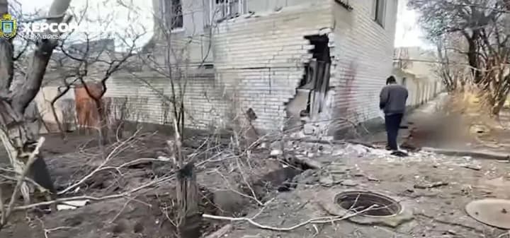 Occupants attack Kherson once again, a woman is wounded - OVA