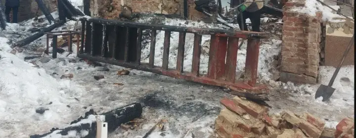 Історичні сходи: з-під завалів знищеного росіянами музею Шухевича врятували ще один експонат