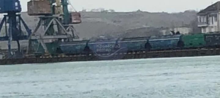 russians continue to export grain looted in Ukraine from occupied Feodosia