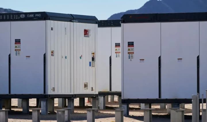 Пентагону заборонили купувати акумулятори у найбільших китайських компаній