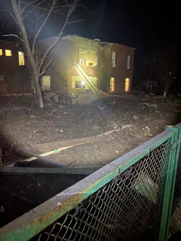 Enemy attacked Myrnohrad in Donetsk region with rockets at night: there are wounded