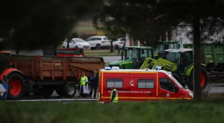 A participant in a farmers' protest in France and her 12-year-old daughter were killed in an accident