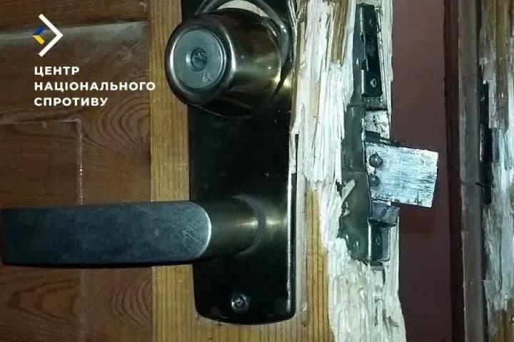 На ТОТ оккупанты продолжают терроризировать местное население и нарушать права человека