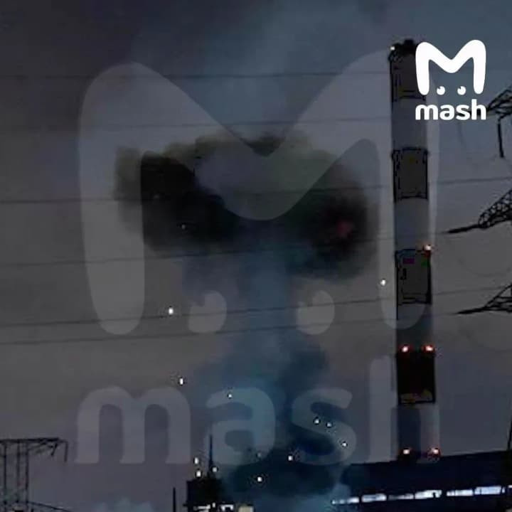 Loud explosion with a bright flash: a CHP plant caught fire in the Russian capital