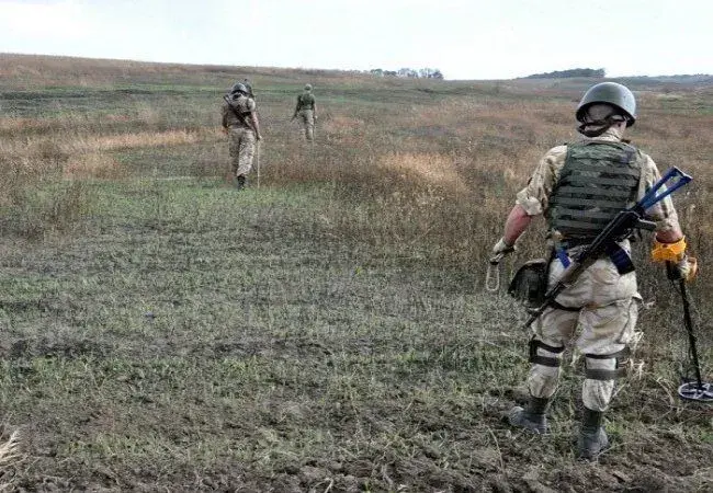 Третина України, або понад 174 тис. квадратних кілометрів, залишається замінованою